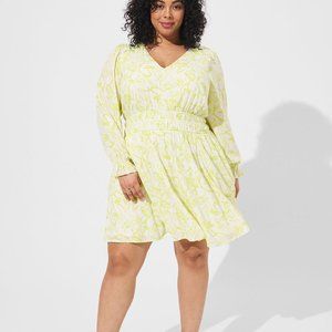 Torrid Dress 4X - Yellow Floral Mini Skater Long Sleeves Plus Size V-Neck New